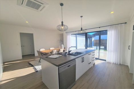 Photo of property in 17 Mida Close, Papamoa Beach, Papamoa, 3118