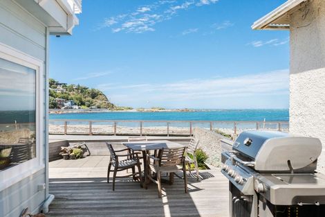 Photo of property in 70 Owhiro Bay Parade, Owhiro Bay, Wellington, 6023