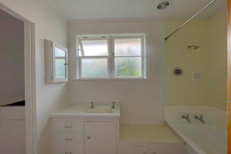 Photo of property in 1/8 Reading Street, Karori, Wellington, 6012