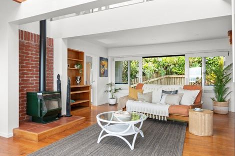 Photo of property in 8 Makorori Beach Road, Makorori, Gisborne, 4073