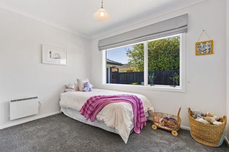 Photo of property in 18 Meadway, Sunnyhills, Auckland, 2010