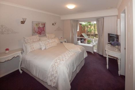 Photo of property in 6 Halewood Grove, Churton Park, Wellington, 6037