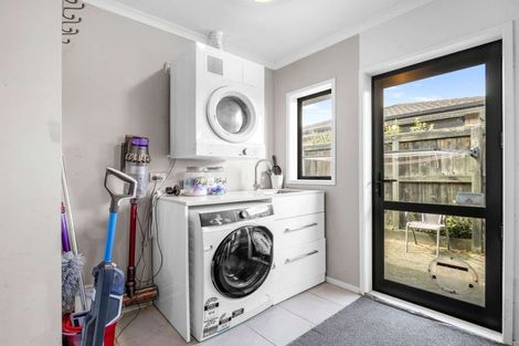 Photo of property in 15 Carroll Place, Owhata, Rotorua, 3010