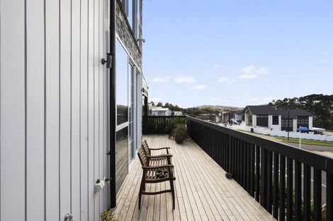 Photo of property in 9 Bremner Ridge Street, Flat Bush, Auckland, 2019