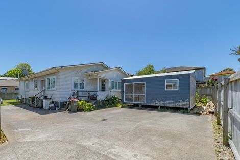 Photo of property in 79 Robert Skelton Place, Clendon Park, Auckland, 2103