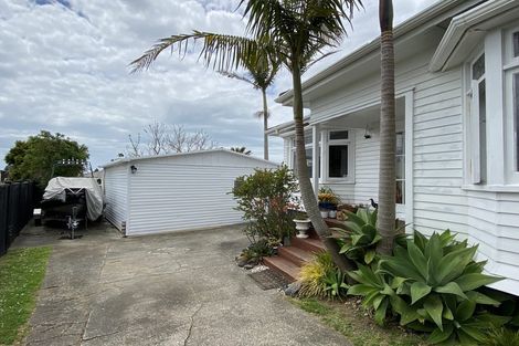 Photo of property in 12 Parkview Place, Pakuranga, Auckland, 2010