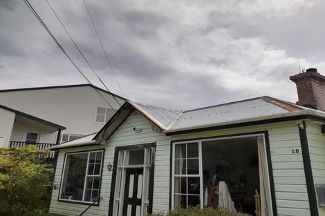 Photo of property in 20 Athol Place, Ravensbourne, Dunedin, 9022