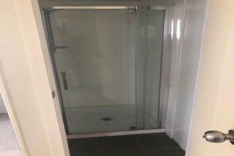 Photo of property in 16 Tironui Station Road East, Papakura, 2112