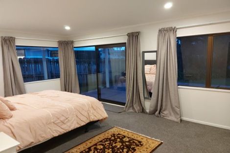 Photo of property in 15 Litchfield Place, Clarks Beach, 2122