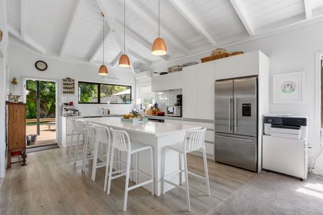 Photo of property in 130 Moana Anu Anu Avenue, Whangamata, 3620