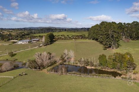 Photo of property in 175 Hanham Road, Kumeu, 0891