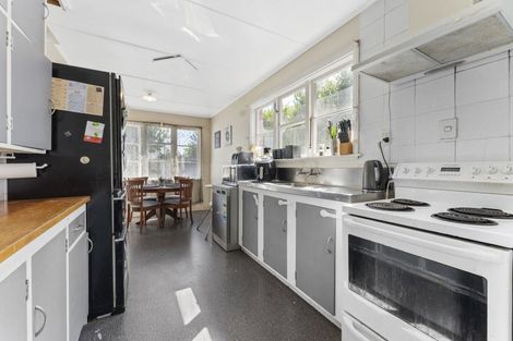 Photo of property in 37 Rangiora Avenue, Roslyn, Palmerston North, 4414