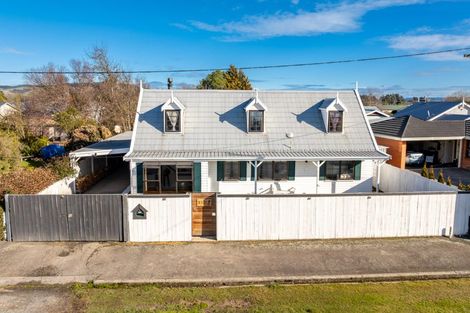 Photo of property in 1 Duthie Street, Milton, 9220