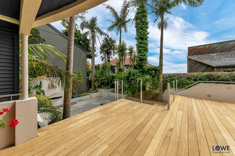 Photo of property in 1/2 Hauraki Road, Hauraki, Auckland, 0622