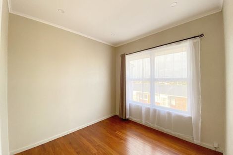 Photo of property in 2/60 Church Street, Northcote Point, Auckland, 0627