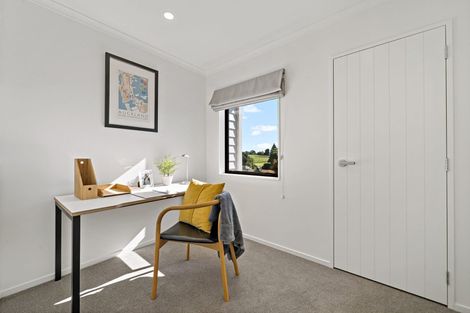 Photo of property in 19 Ti Kouka Lane, Sandringham, Auckland, 1025