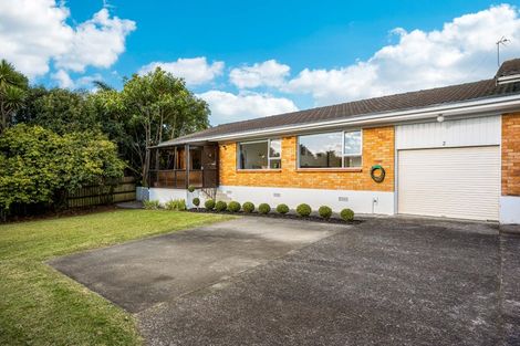 Photo of property in 2/14 Rowan Terrace, Te Atatu South, Auckland, 0610