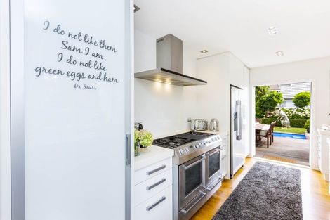 Photo of property in 385 Fergusson Drive, Heretaunga, Upper Hutt, 5018