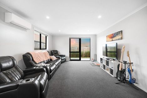 Photo of property in 41 Waruhia Crescent, Rototuna North, Hamilton, 3210