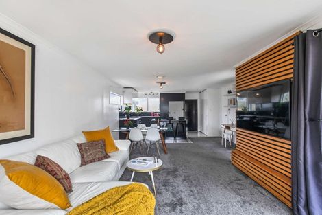 Photo of property in 6 Keryn Place, Opaheke, Papakura, 2113