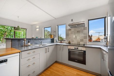 Photo of property in 26 Brian Crescent, Stanmore Bay, Whangaparaoa, 0932