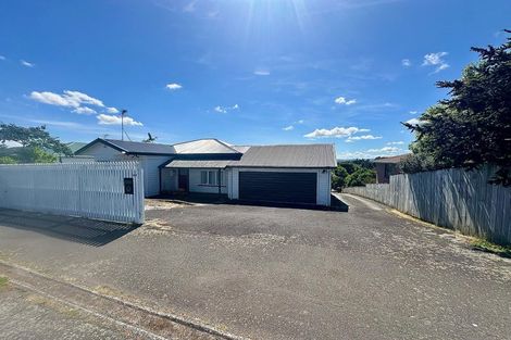 Photo of property in 82 Forest Lake Road, Forest Lake, Hamilton, 3200