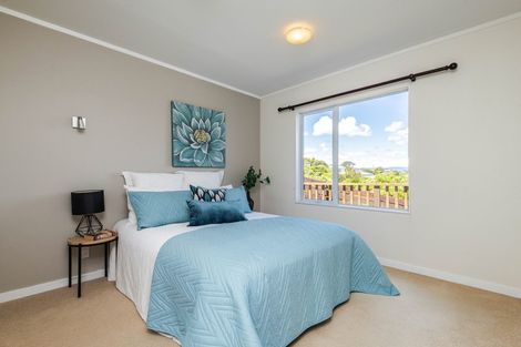 Photo of property in 29 Oakleigh Street, Maungaraki, Lower Hutt, 5010