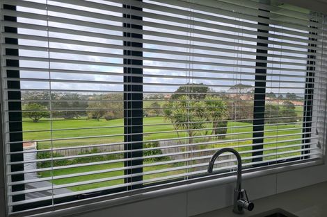 Photo of property in 2/1341 Whangaparaoa Road, Army Bay, Whangaparaoa, 0930