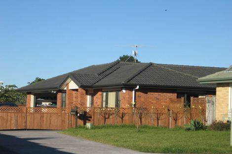 Photo of property in 16 Greta Banks Place, Wattle Downs, Auckland, 2103