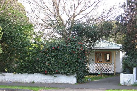 Photo of property in 570 Ruahine Street, Hokowhitu, Palmerston North, 4410