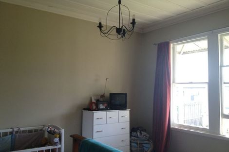 Photo of property in 122 Hargest Crescent, Saint Clair, Dunedin, 9012