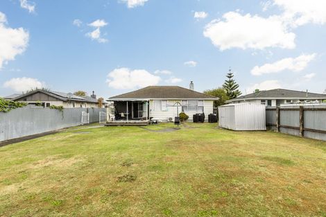 Photo of property in 25 Curling Crescent, Onekawa, Napier, 4110