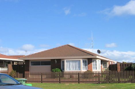 Photo of property in 2/37 Sunrise Avenue, Mount Maunganui, 3116