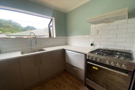 Photo of property in 207a Whites Line East, Waiwhetu, Lower Hutt, 5010