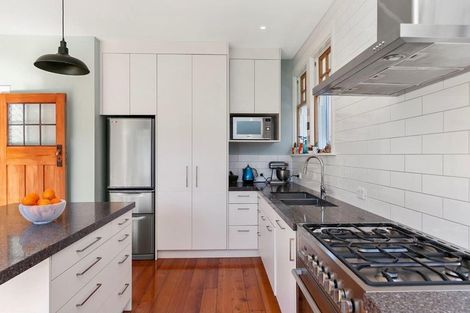 Photo of property in 123 Rongotai Road, Kilbirnie, Wellington, 6022