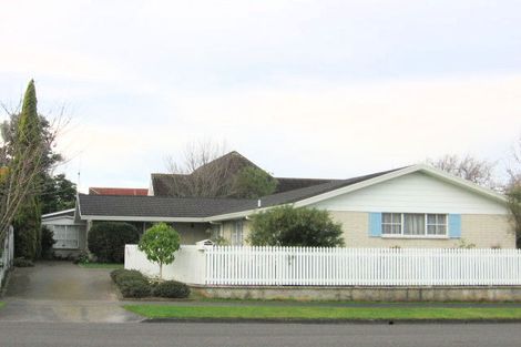 Photo of property in 60 Waterloo Crescent, Hokowhitu, Palmerston North, 4410