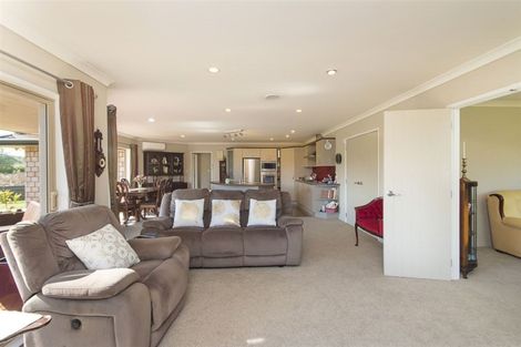 Photo of property in 5 Kendallvale Drive, Waiuku, 2123