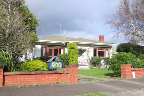 Photo of property in 10 Matamau Street, Palmerston North, 4414
