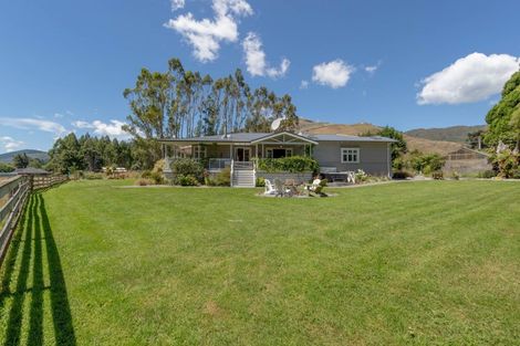 Photo of property in 808 Whitemans Valley Road, Whitemans Valley, Upper Hutt, 5371