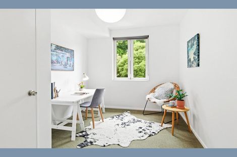 Photo of property in 2/39 Onslow Road, Khandallah, Wellington, 6035