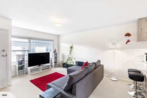 Photo of property in 1/40 Rosebank Road, Avondale, Auckland, 1026