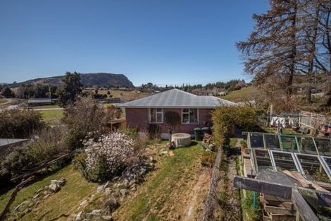 Photo of property in 33 Stratford Terrace, Wanaka, 9305