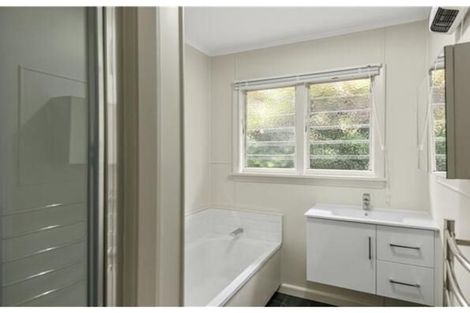 Photo of property in 12 Jennifer Street, Bryndwr, Christchurch, 8053