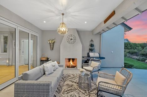 Photo of property in 15 Meadowbank Rise, Bethlehem, Tauranga, 3110