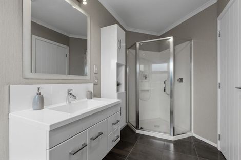 Photo of property in 62 Rosalie Terrace, Kelvin Grove, Palmerston North, 4414