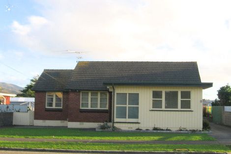 Photo of property in 6 Rainey Grove, Taita, Lower Hutt, 5011