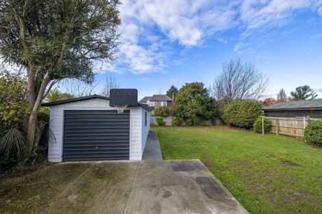 Photo of property in 106 Avonhead Road, Avonhead, Christchurch, 8042