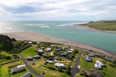 Photo of property in 14 Wainamu Road, Raglan, 3297