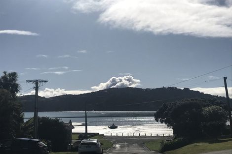 Photo of property in 44 Lorenzen Bay Road, Raglan, 3225