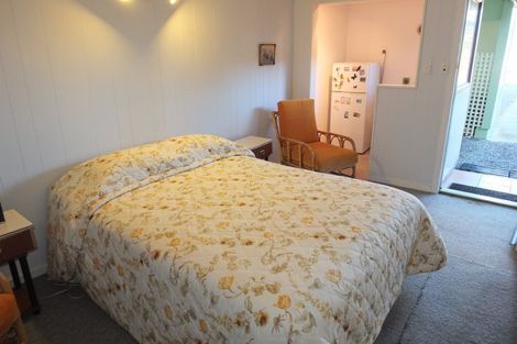 Photo of property in 39 Shortt Street, Foxton Beach, Foxton, 4815